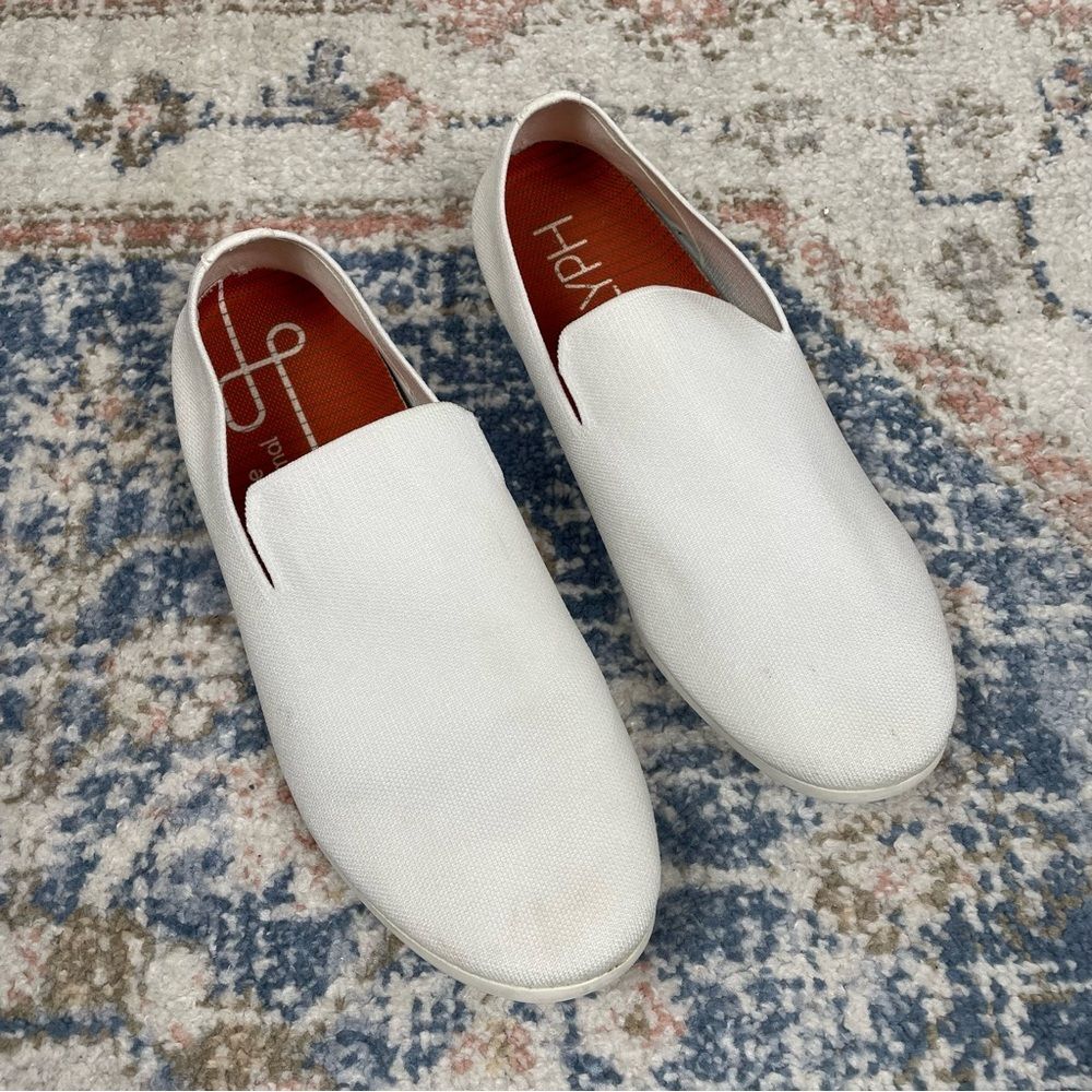 GLYPH WHITE DIGITAL KNIT MINIMALIST LOAFERS  SIZE 11.5